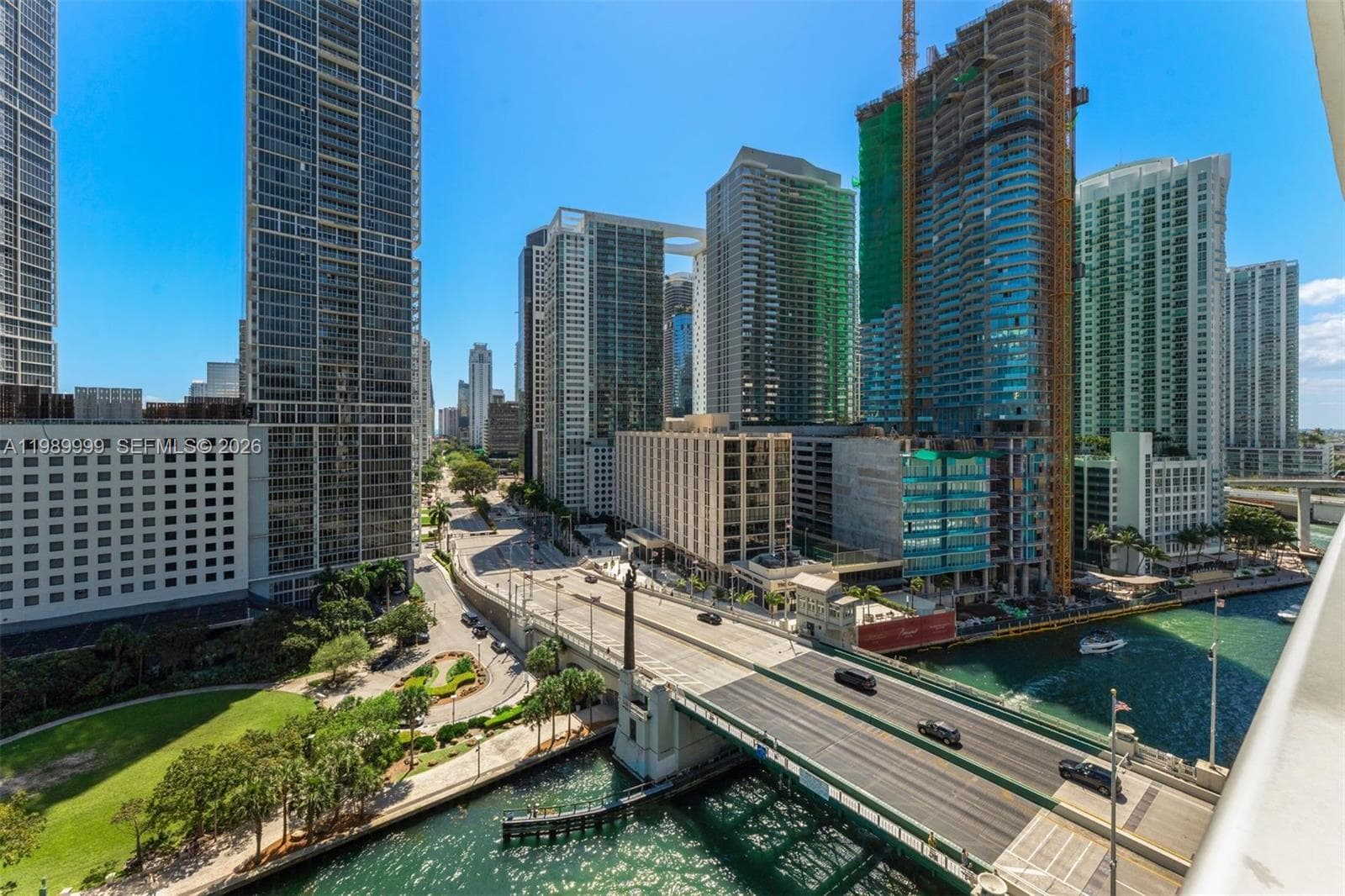 200 Biscayne Boulevard Way # 1406, Miami FL 33131 — 32