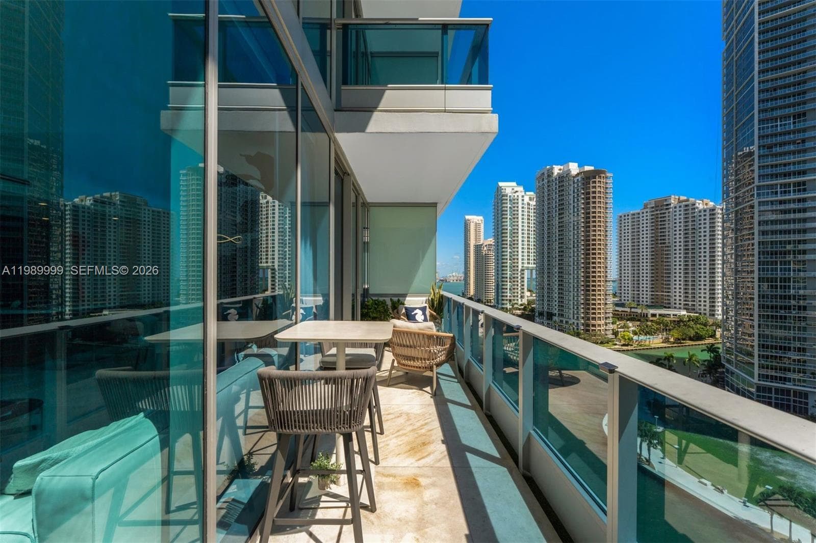 200 Biscayne Boulevard Way # 1406, Miami FL 33131 — 30