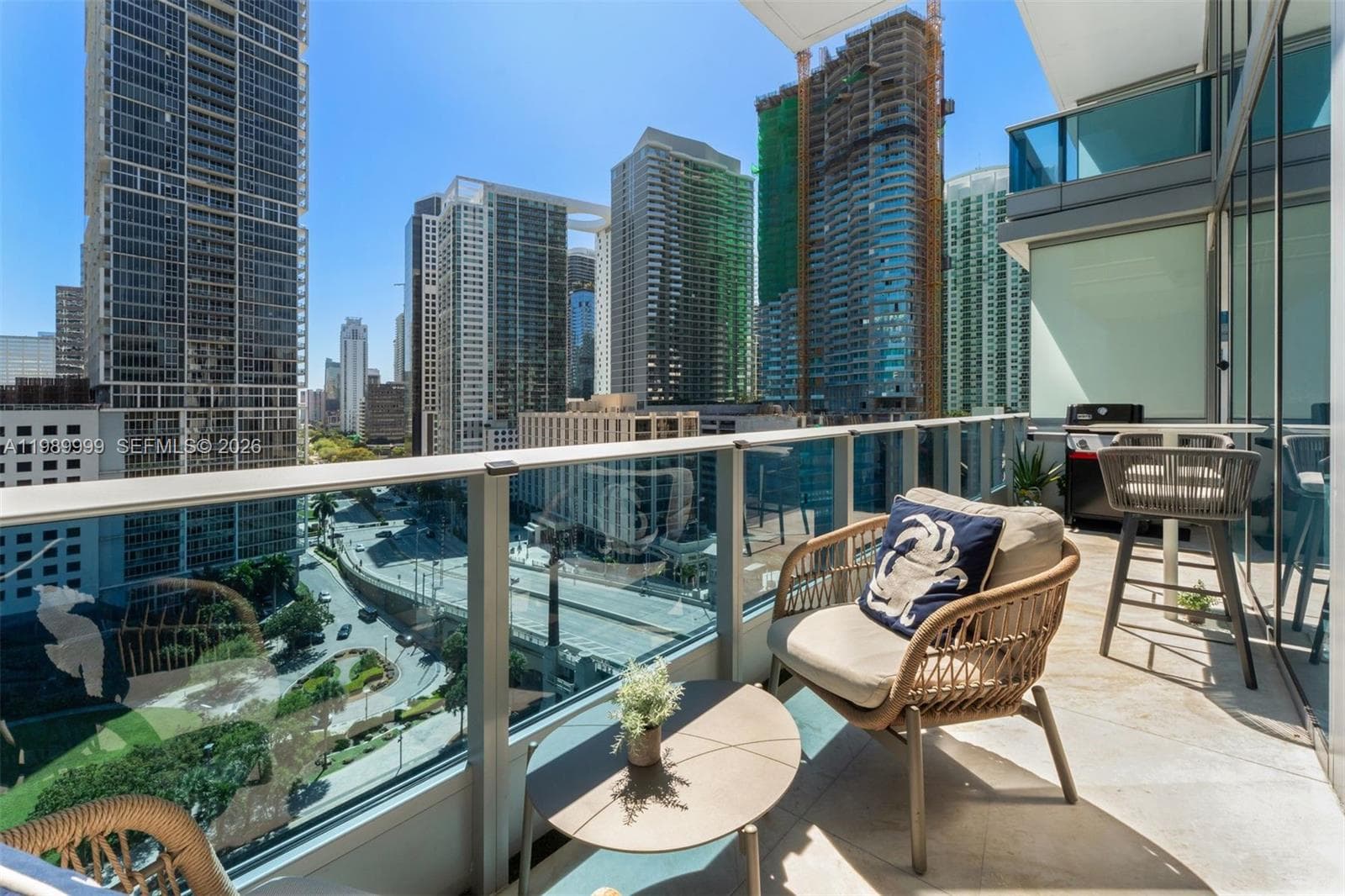 200 Biscayne Boulevard Way # 1406, Miami FL 33131 — 29