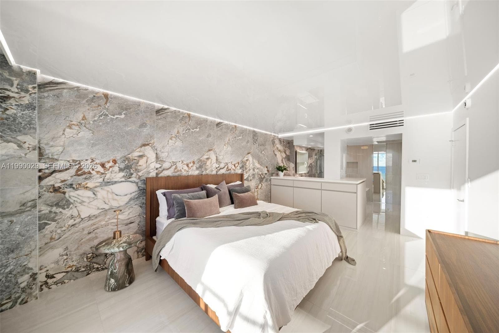 5555 Collins Ave # 16H, Miami Beach FL 33140 — 26