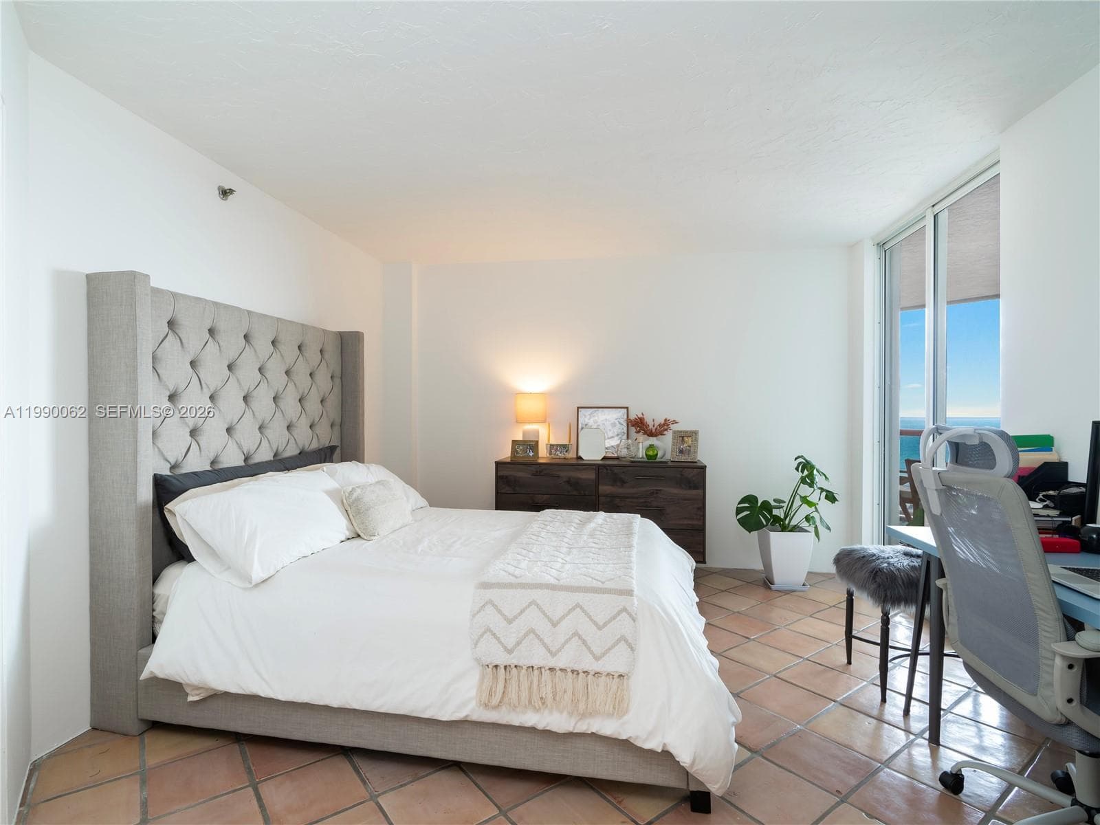 6767 Collins Ave # 1704, Miami Beach FL 33141 — 17