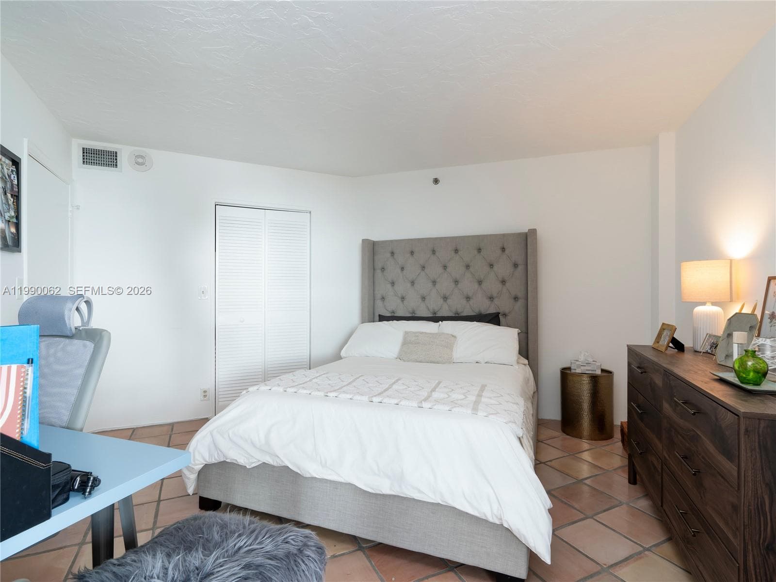 6767 Collins Ave # 1704, Miami Beach FL 33141 — 18