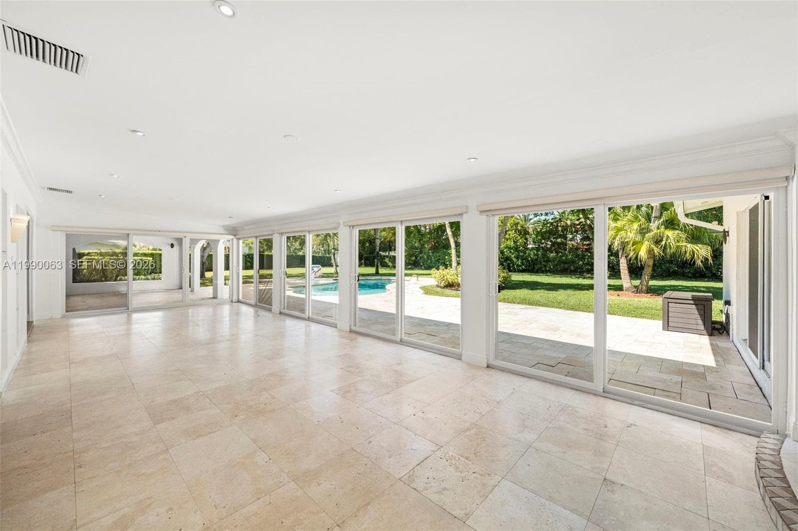 6601 Chapman Field Dr, Pinecrest FL 33156 — 17