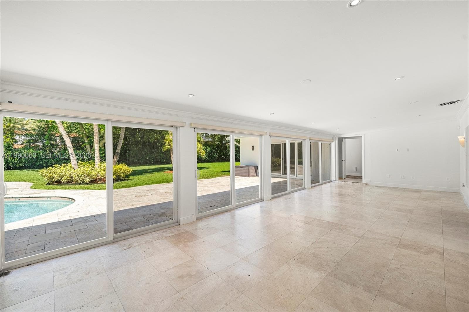 6601 Chapman Field Dr, Pinecrest FL 33156 — 16