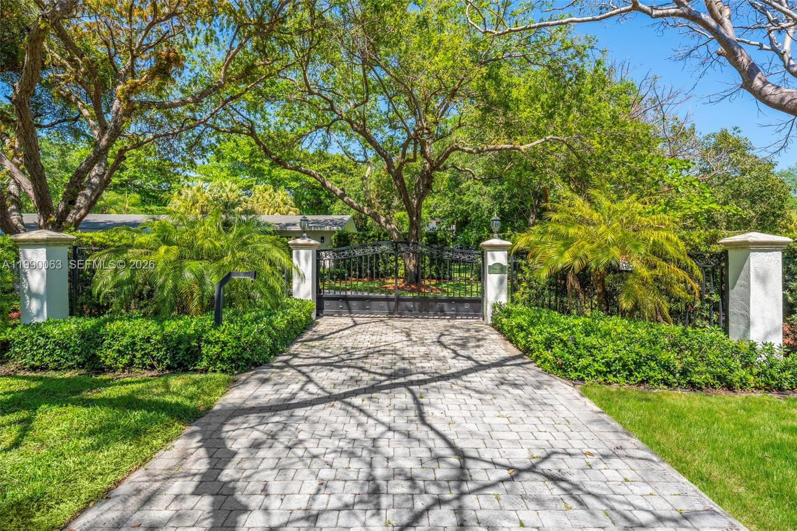 6601 Chapman Field Dr, Pinecrest FL 33156 — 3