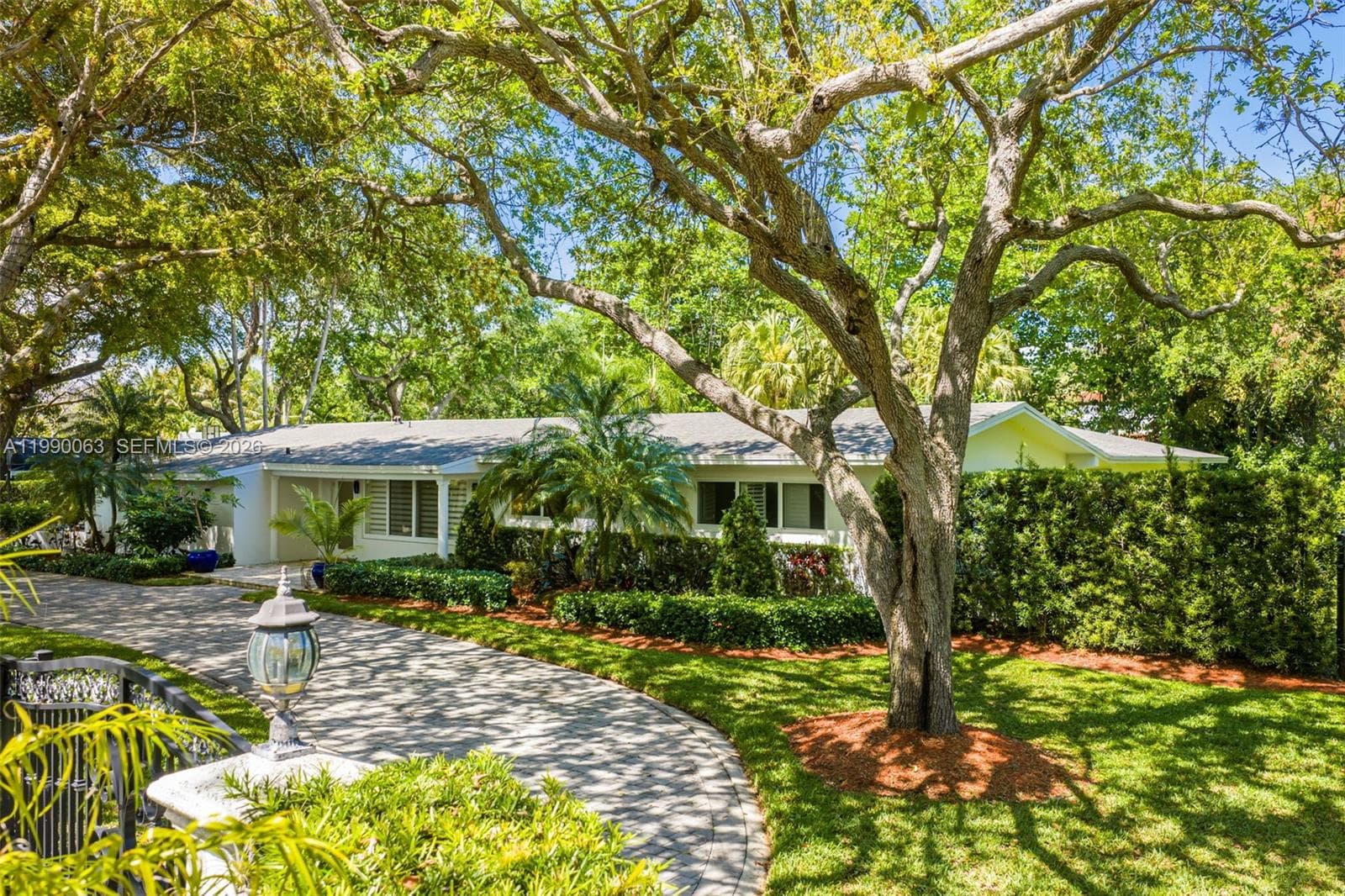 6601 Chapman Field Dr, Pinecrest FL 33156 — 1