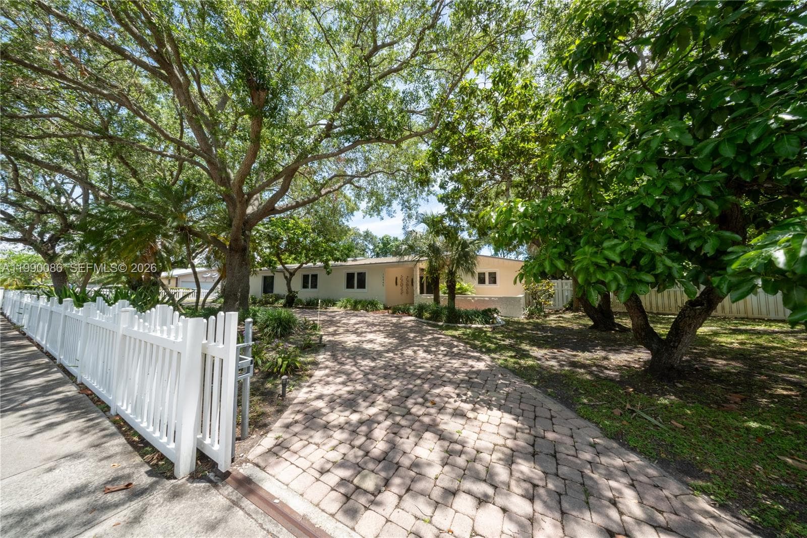 16445 SW 80th Ave, Palmetto Bay FL 33157 — 2