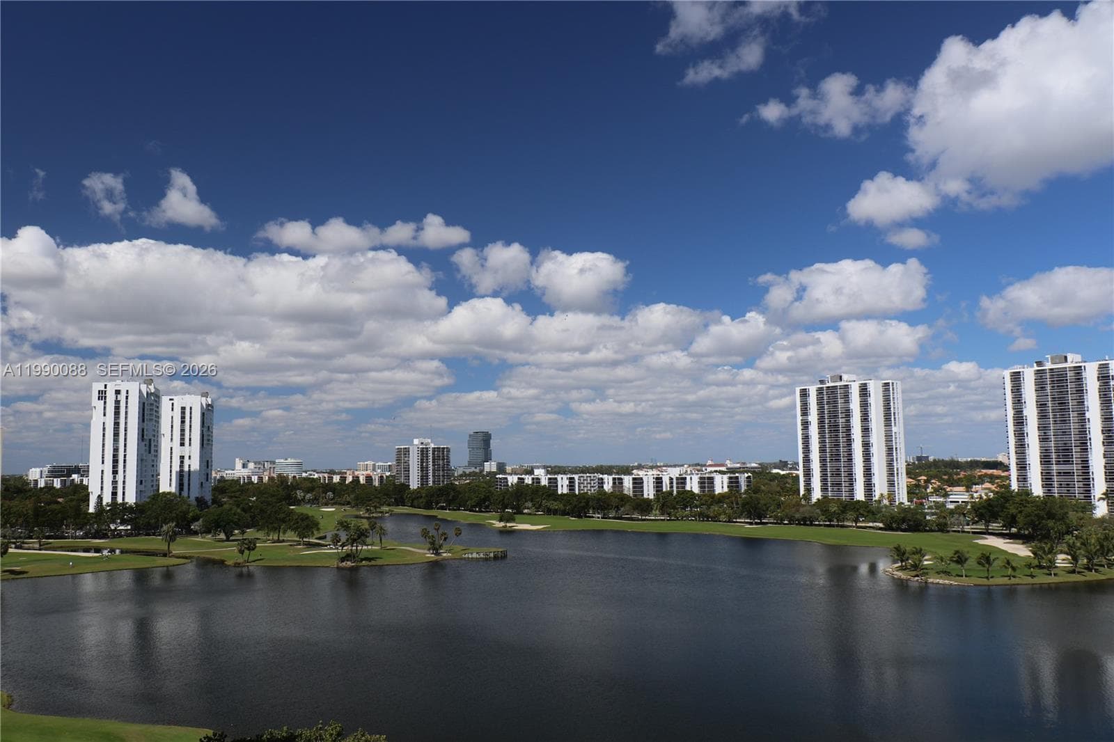 20000 E Country Club Dr # 1016, Aventura FL 33180 — 33
