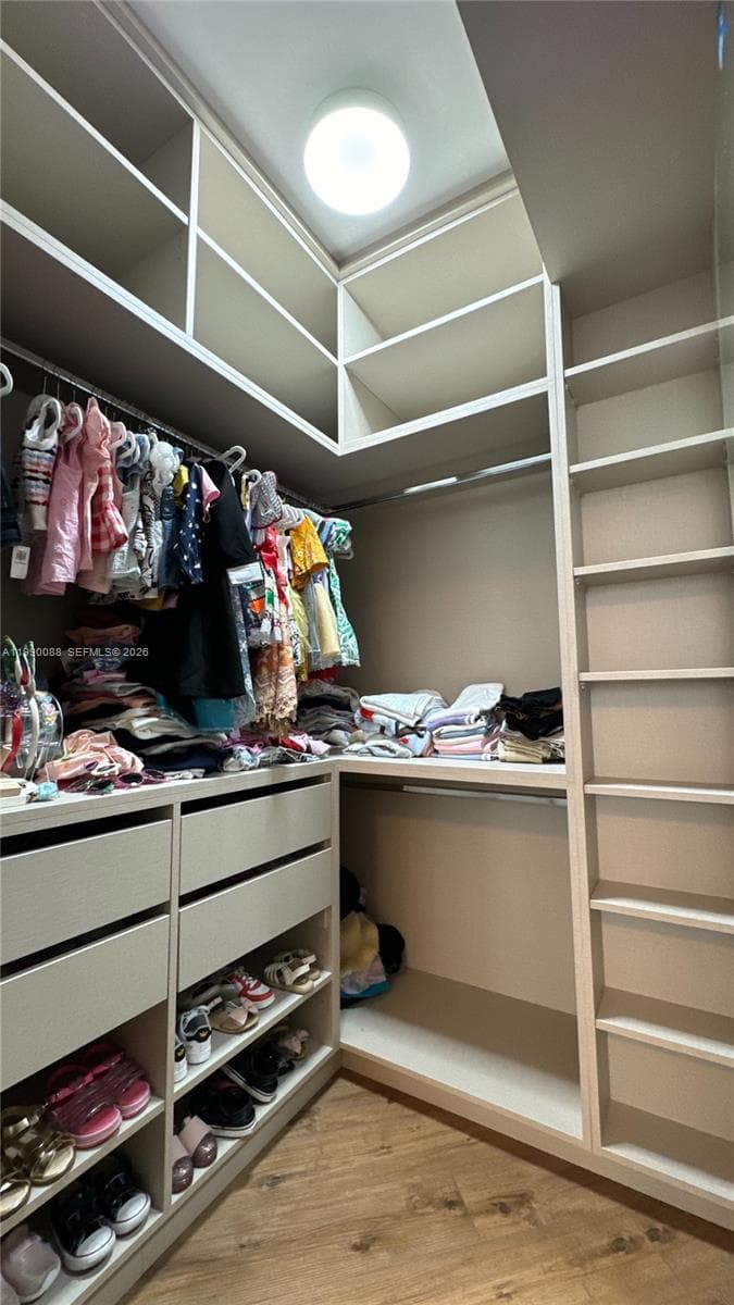 20000 E Country Club Dr # 1016, Aventura FL 33180 — 31