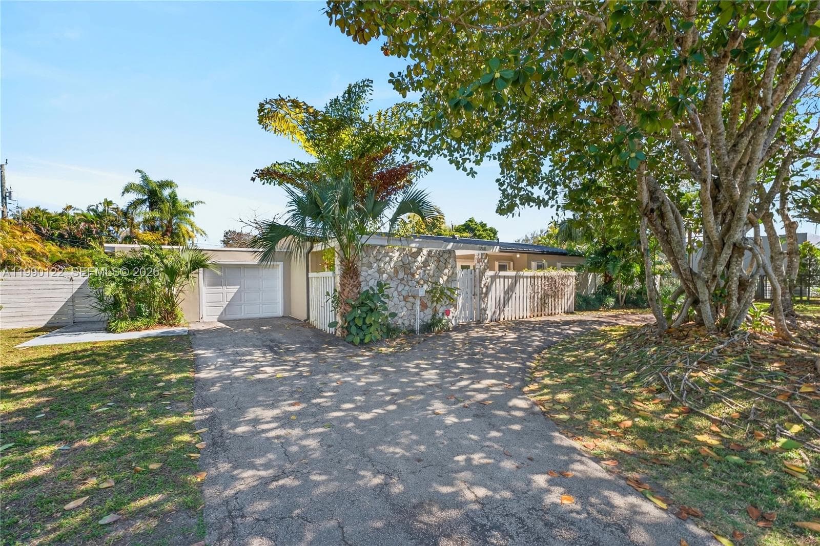 12935 SW 81st Ave, Pinecrest FL 33156 — 31