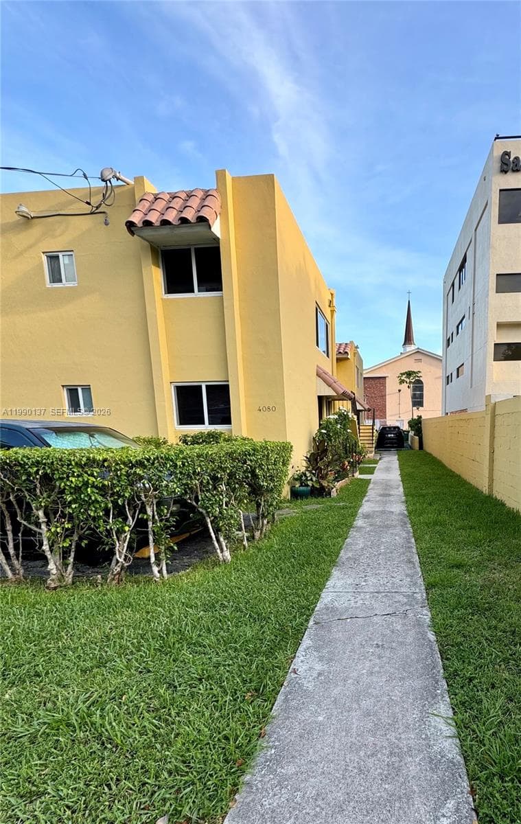 4080 SW 2nd Ter # 6, Miami FL 33134 — 10