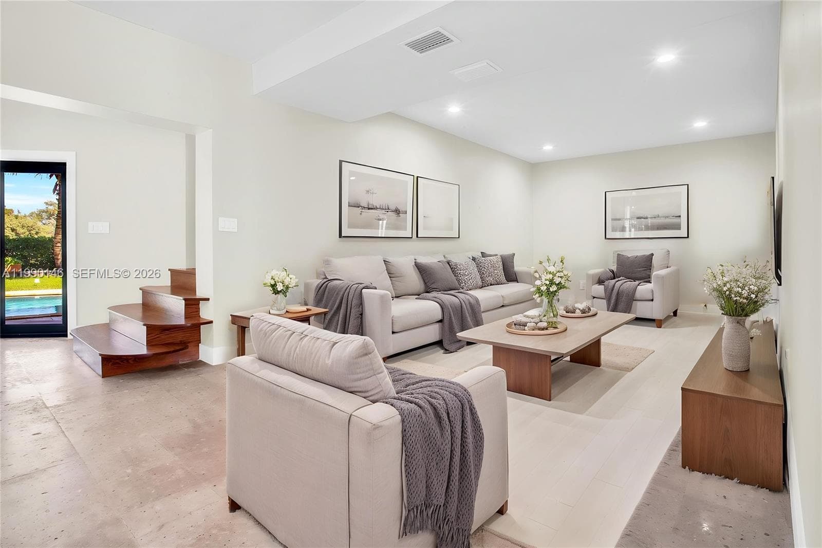 545 S Shore Dr, Miami Beach FL 33141 — 27