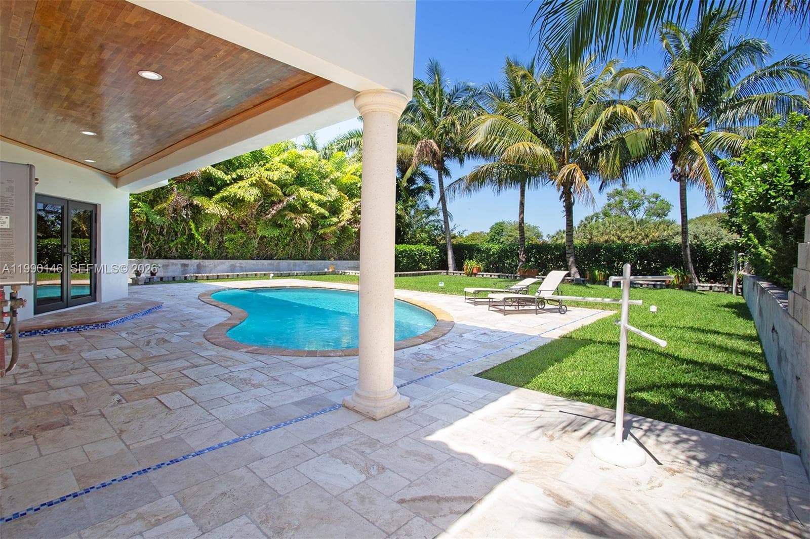 545 S Shore Dr, Miami Beach FL 33141 — 1