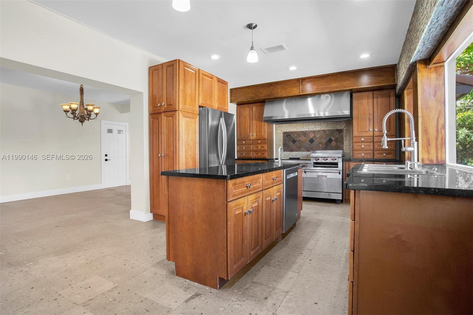 545 S Shore Dr, Miami Beach FL 33141 — 38