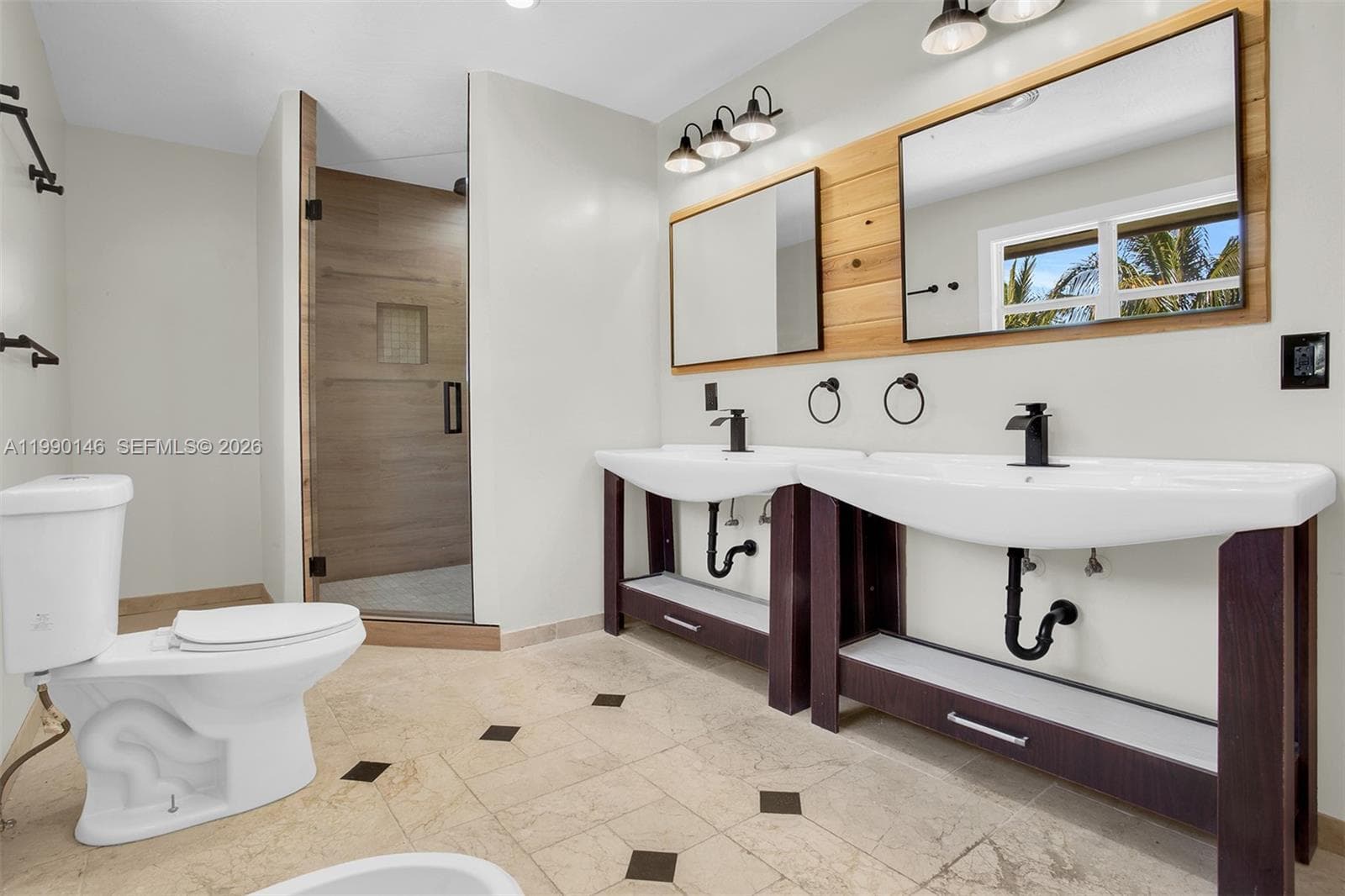 545 S Shore Dr, Miami Beach FL 33141 — 65
