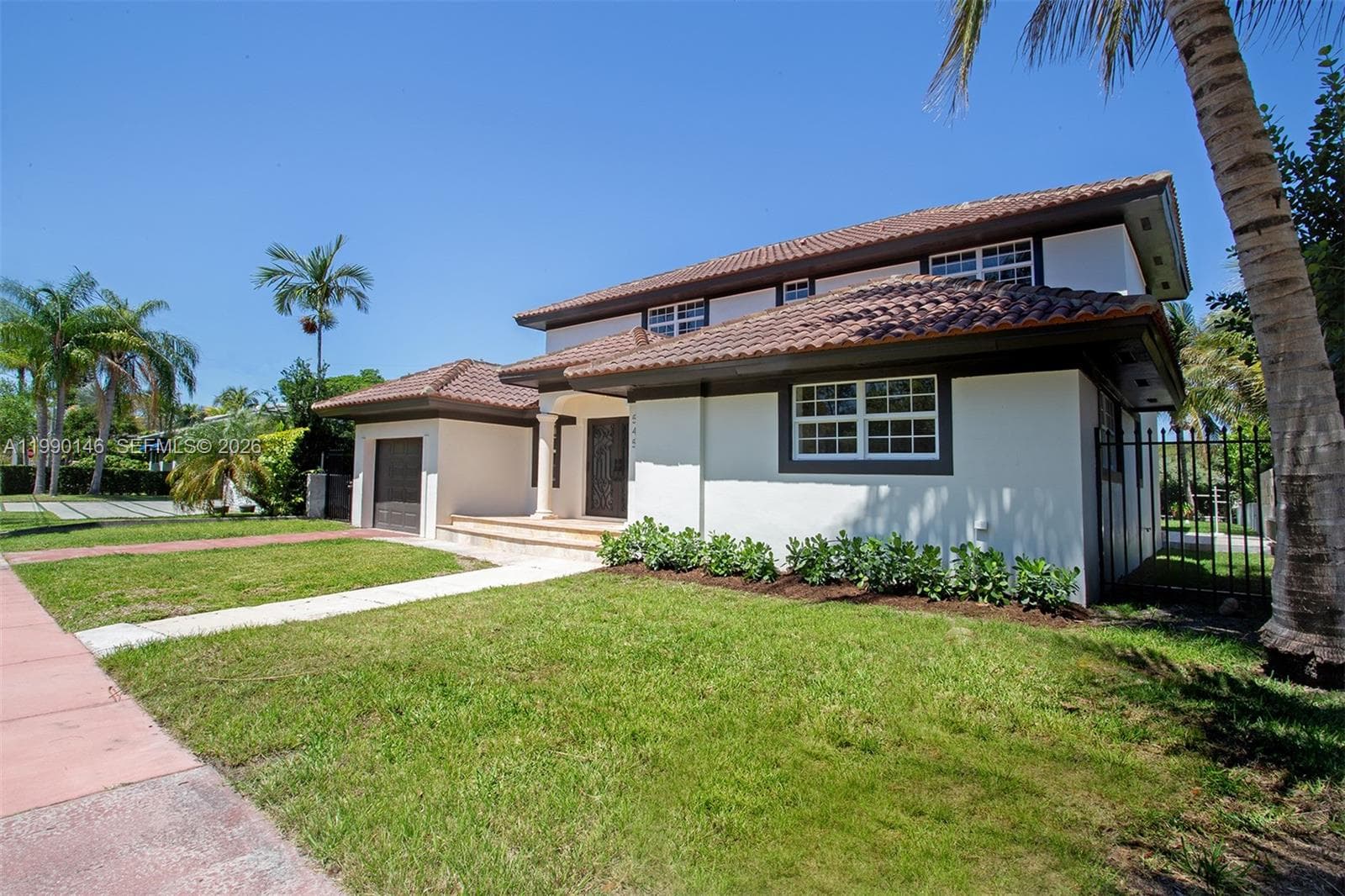 545 S Shore Dr, Miami Beach FL 33141 — 10