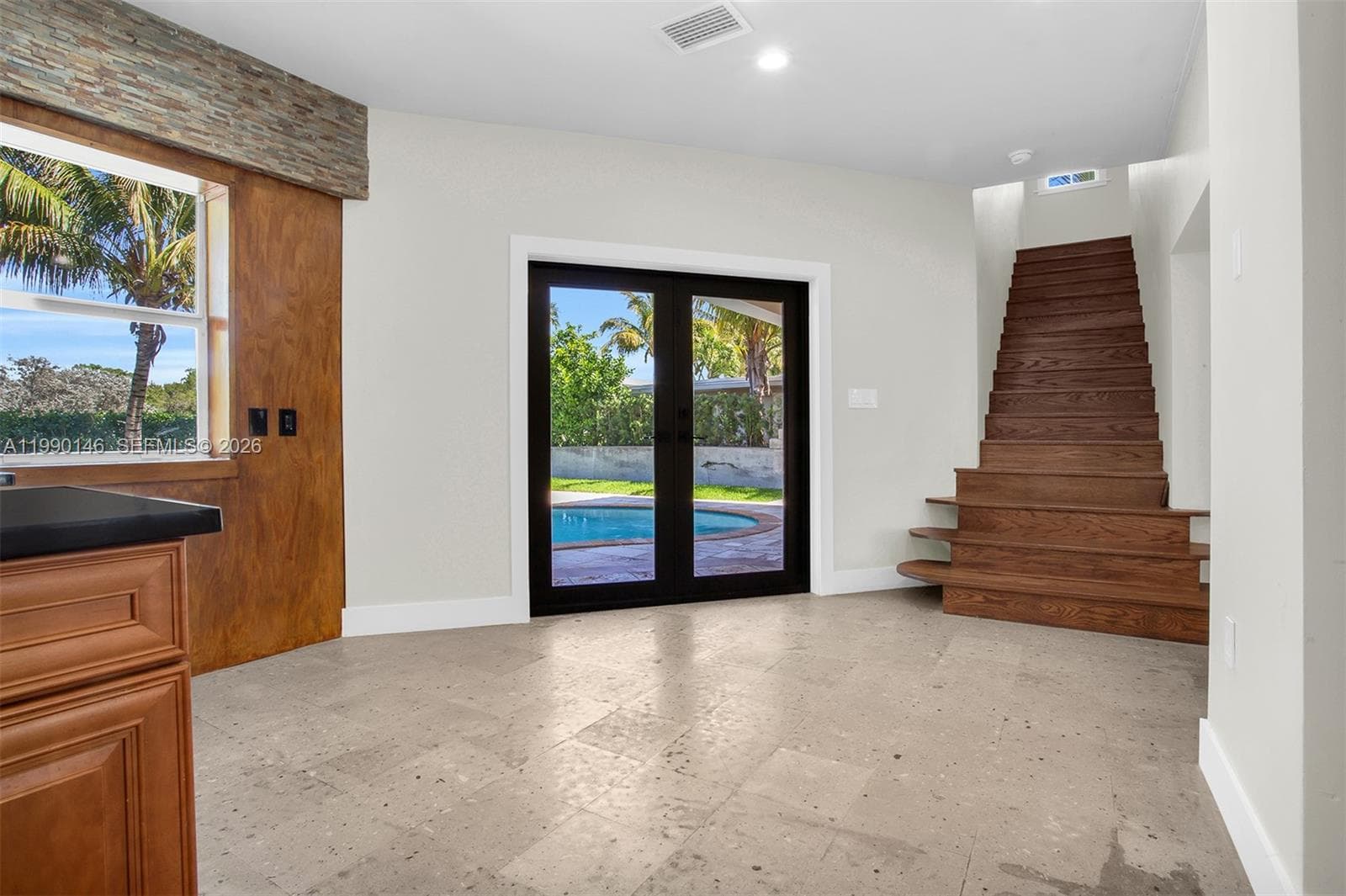 545 S Shore Dr, Miami Beach FL 33141 — 44