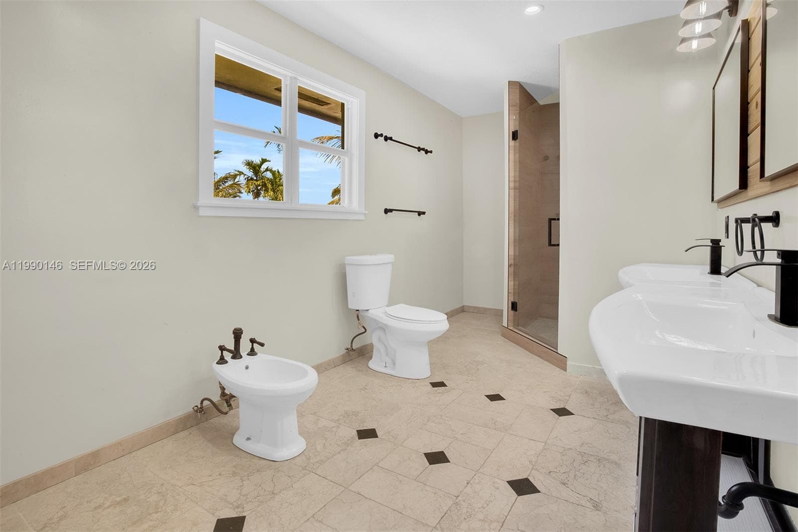 545 S Shore Dr, Miami Beach FL 33141 — 64