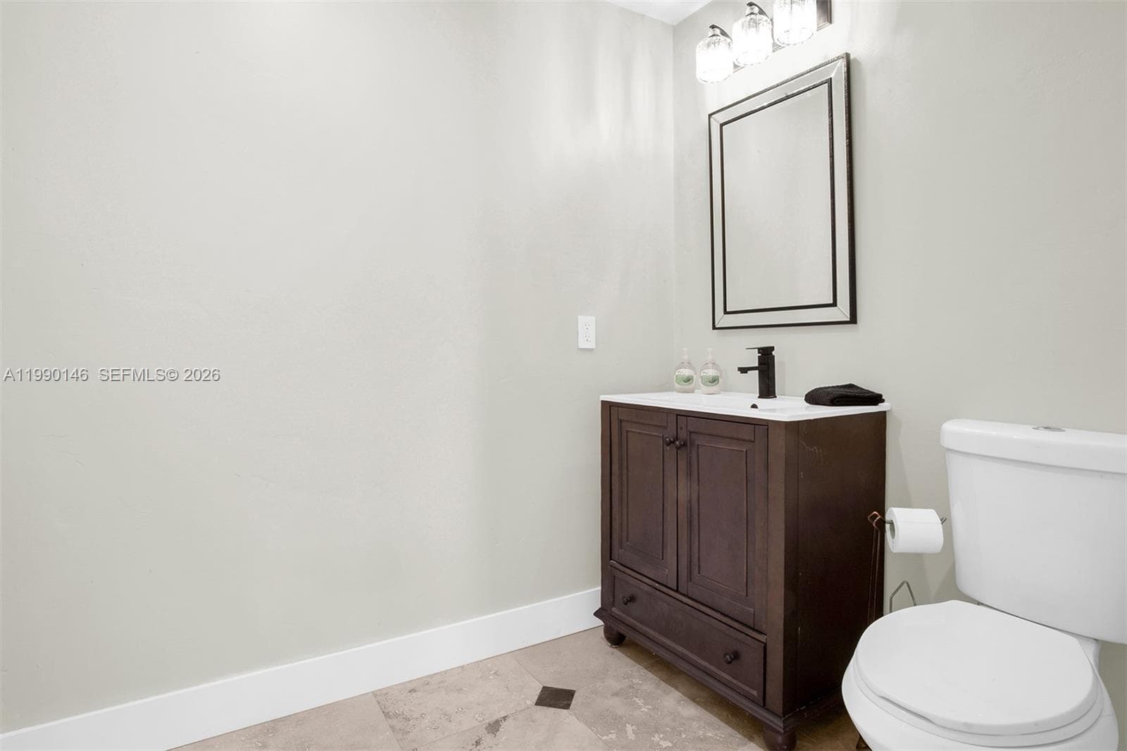 545 S Shore Dr, Miami Beach FL 33141 — 25