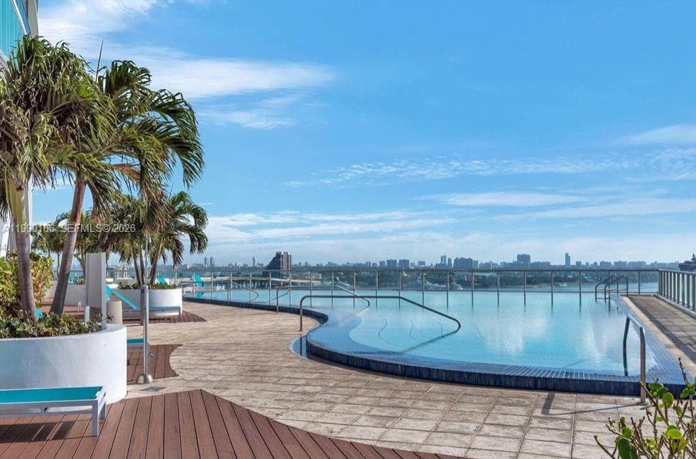 888 Biscayne Blvd # 1810, Miami FL 33132 — 6