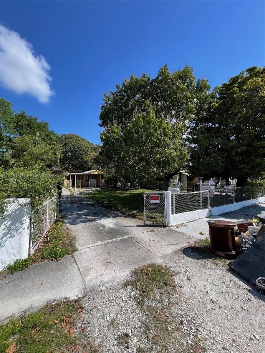 43 NW 58th St, Miami FL 33127 — 2