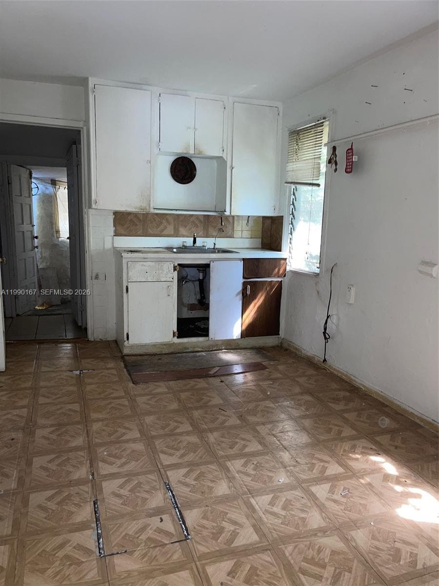 43 NW 58th St, Miami FL 33127 — 8