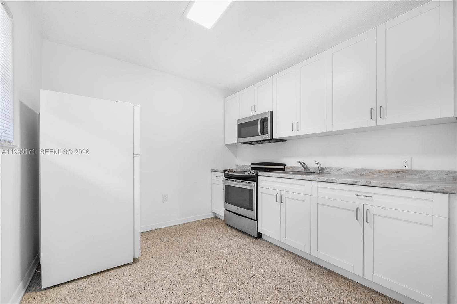 2661 SW 11th St # 8, Miami FL 33135 — 2