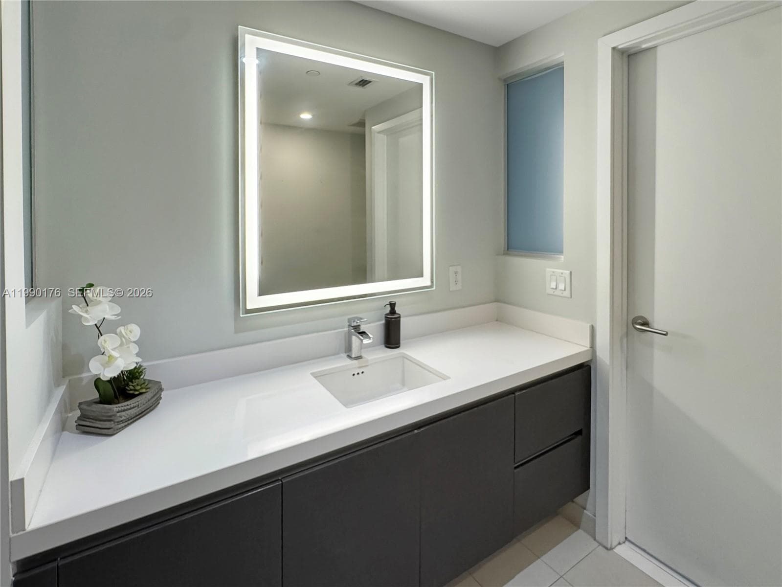 851 NE 1st Ave # 302, Miami FL 33132 — 13
