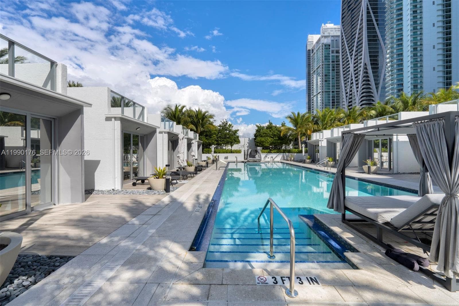 851 NE 1st Ave # 302, Miami FL 33132 — 18