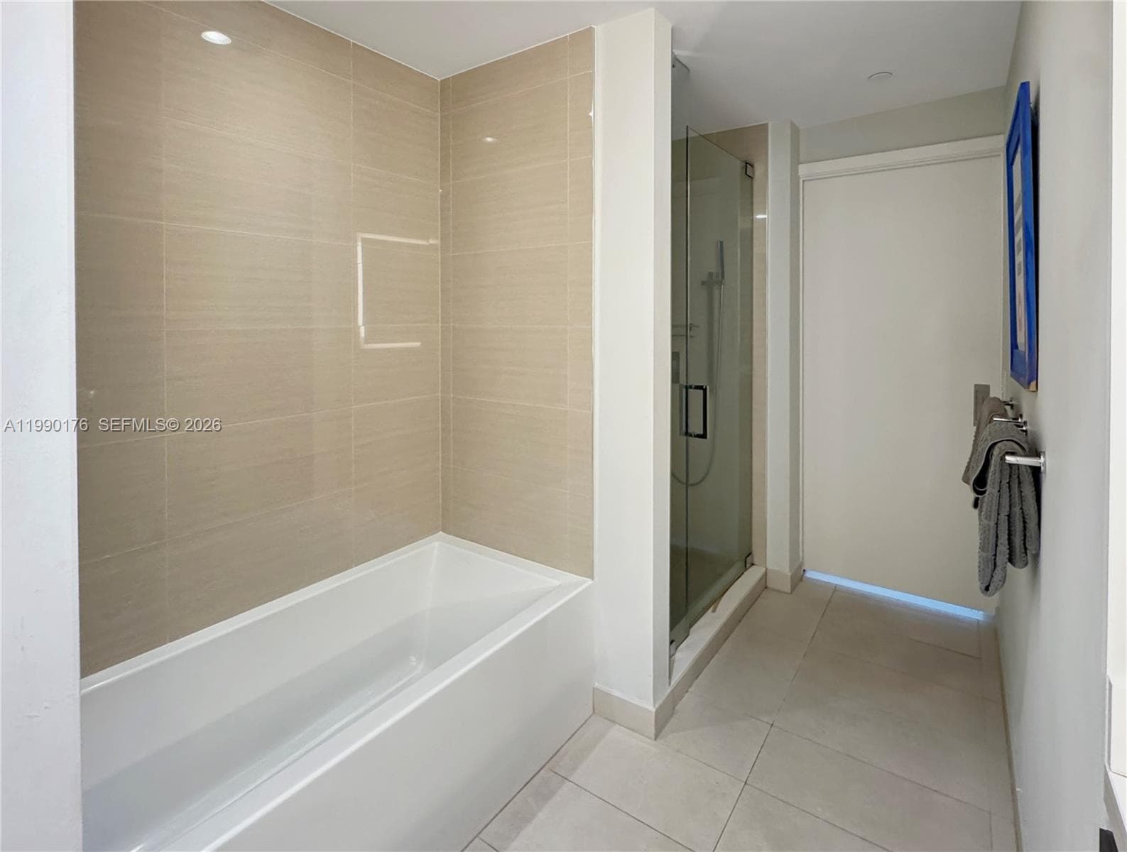 851 NE 1st Ave # 302, Miami FL 33132 — 11