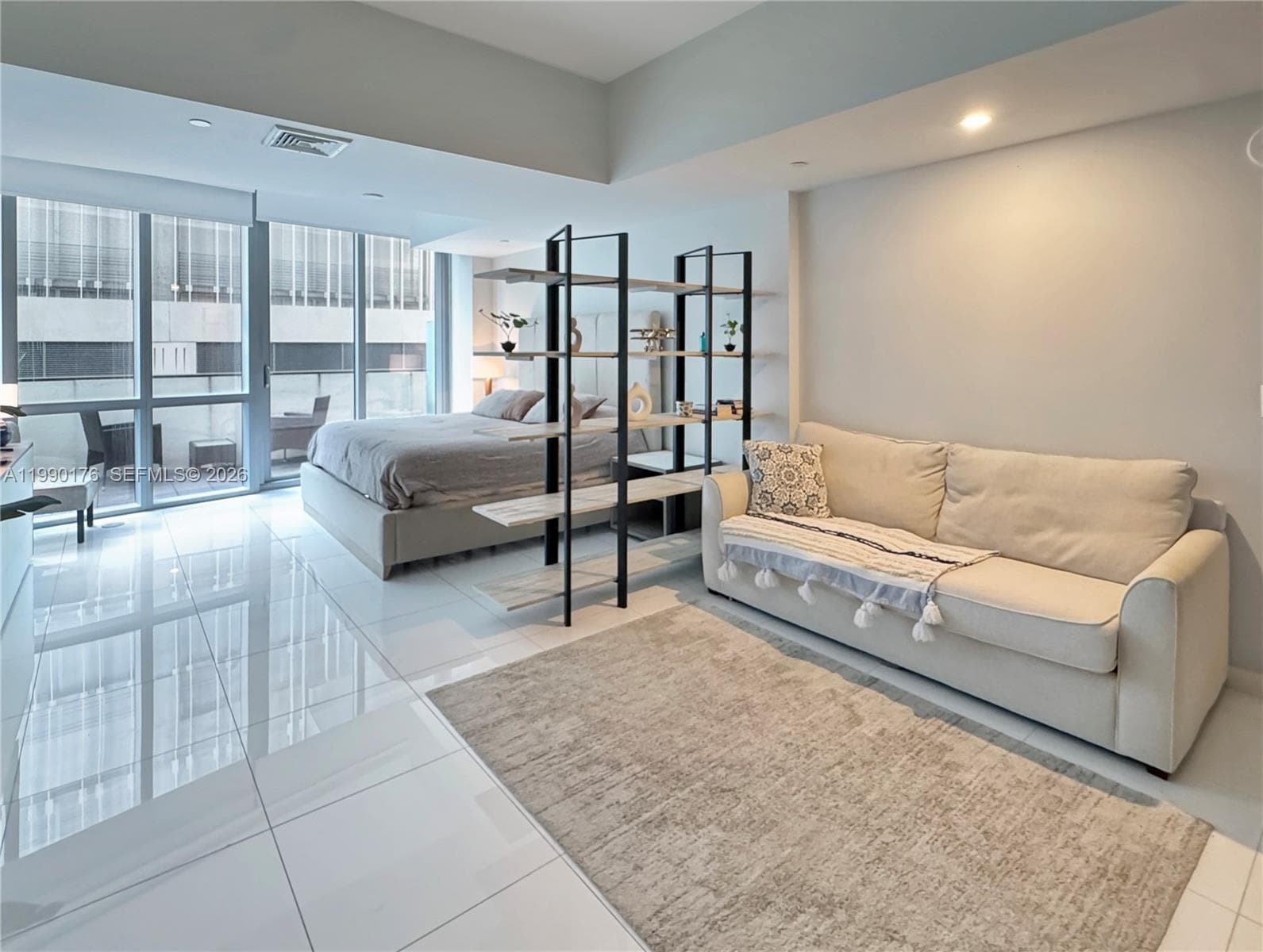 851 NE 1st Ave # 302, Miami FL 33132 — 4
