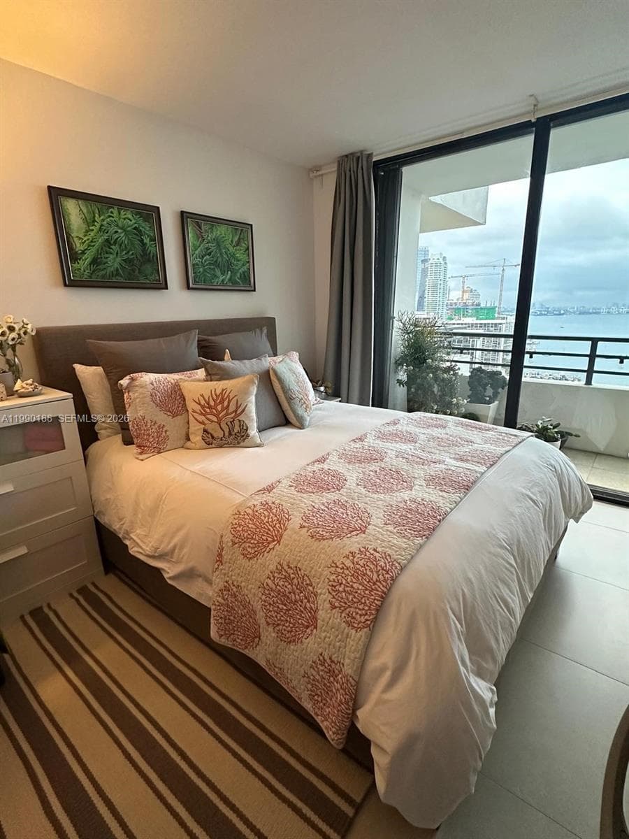 2333 Brickell Ave, Miami FL 33129 — 16