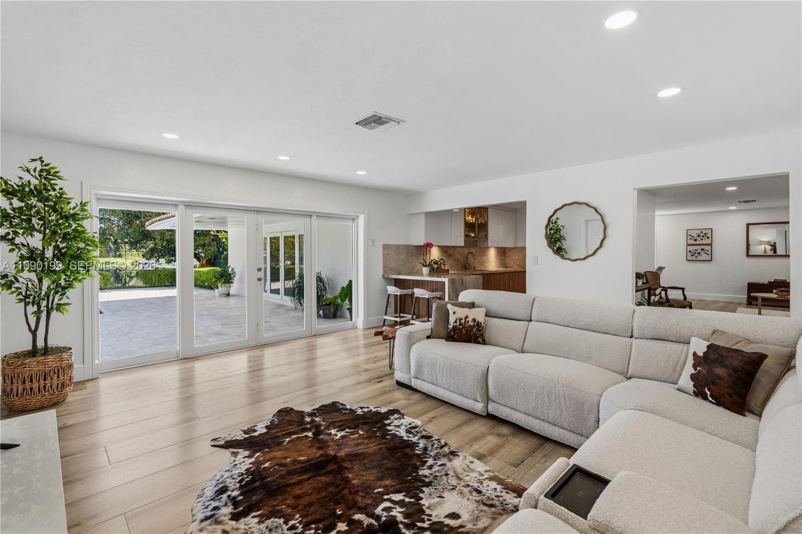 7327 Sabal Dr, Miami Lakes FL 33014 — 23