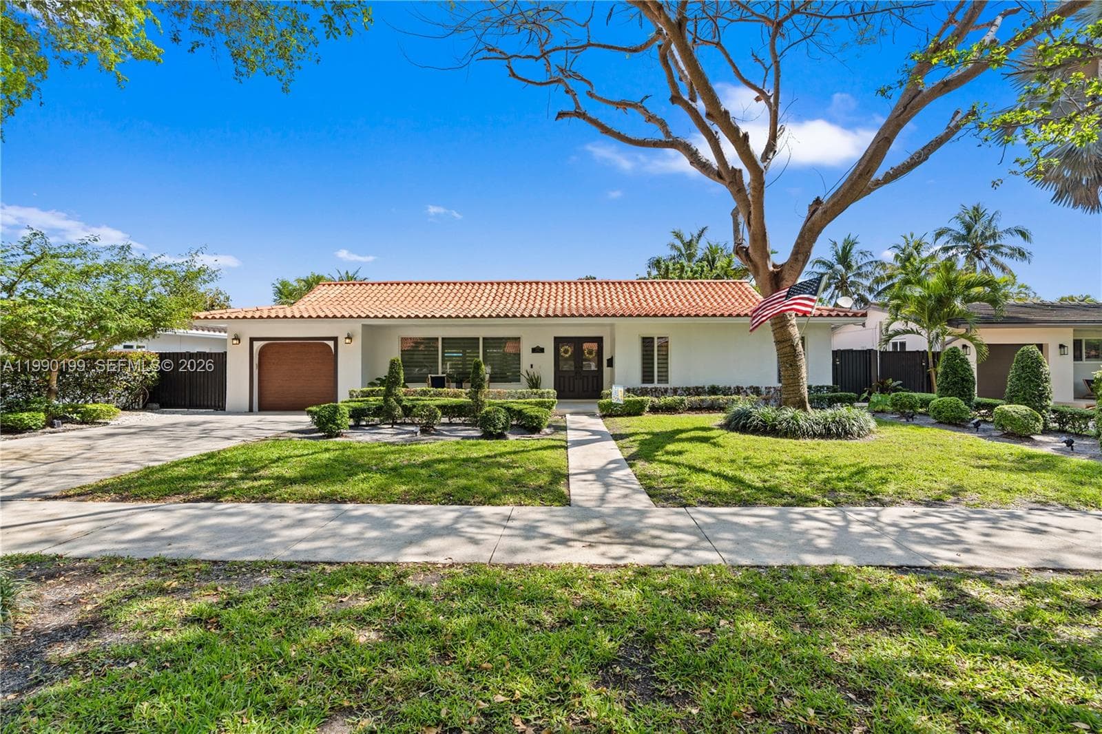 7327 Sabal Dr, Miami Lakes FL 33014 — 2