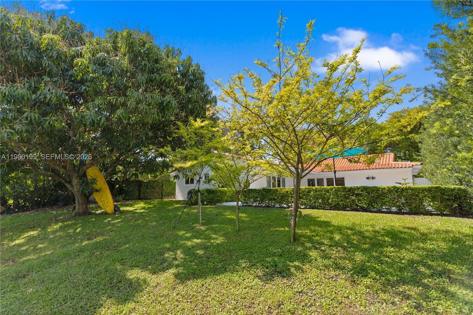 7327 Sabal Dr, Miami Lakes FL 33014 — 36
