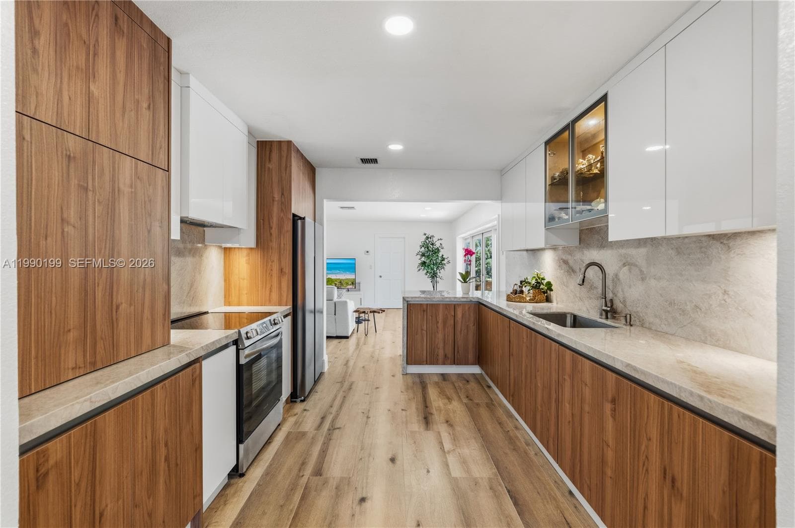 7327 Sabal Dr, Miami Lakes FL 33014 — 9