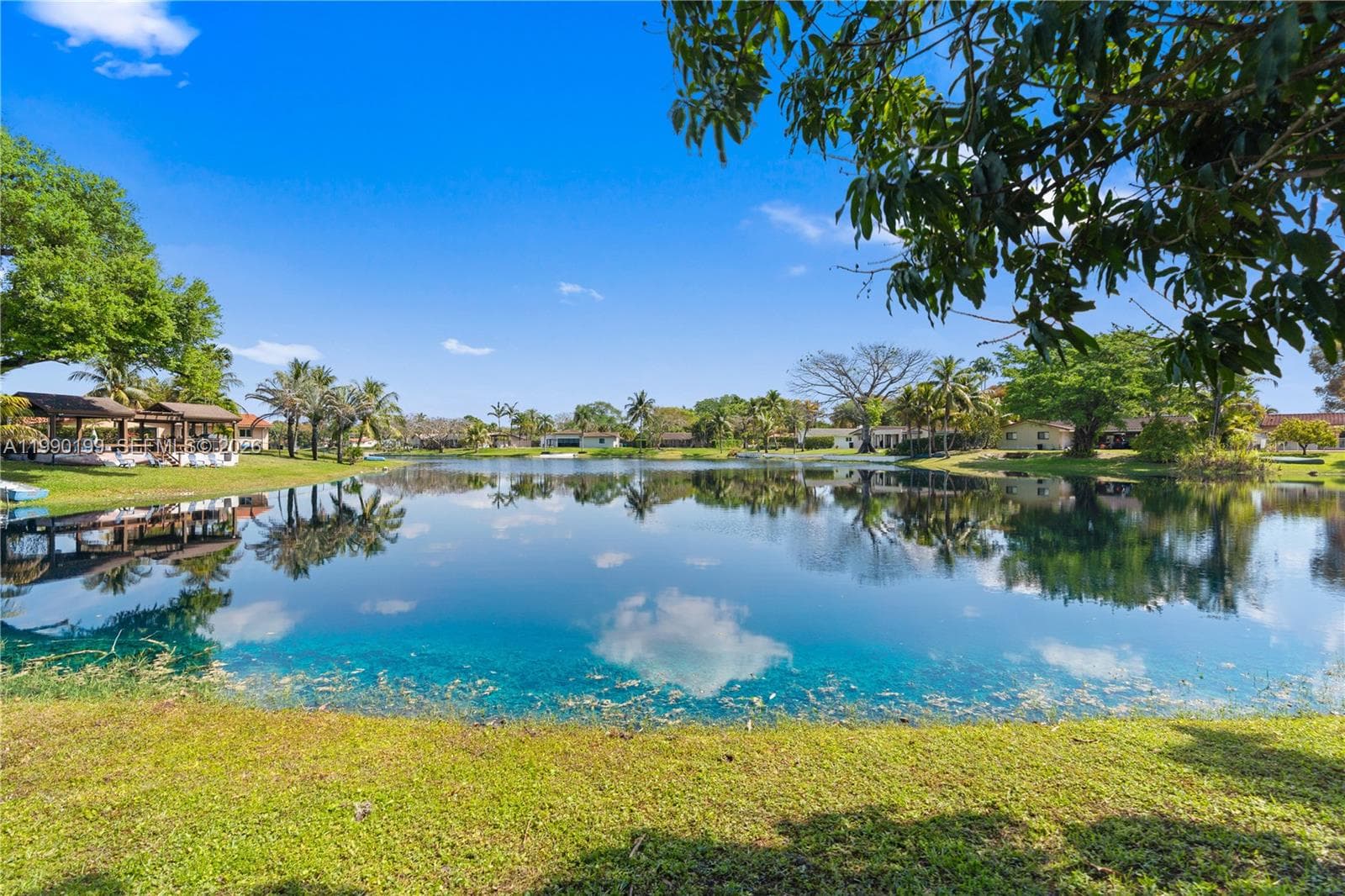 7327 Sabal Dr, Miami Lakes FL 33014 — 35