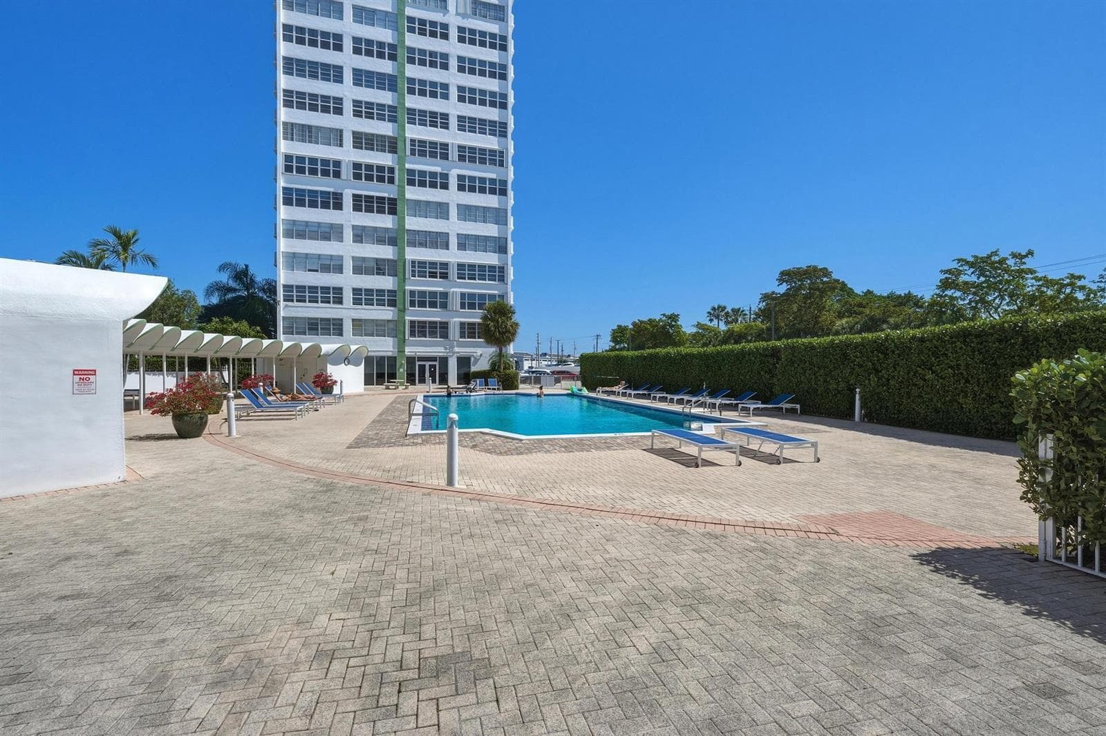 2100 Sans Souci Boulevard # A1507, North Miami FL 33181 — 17
