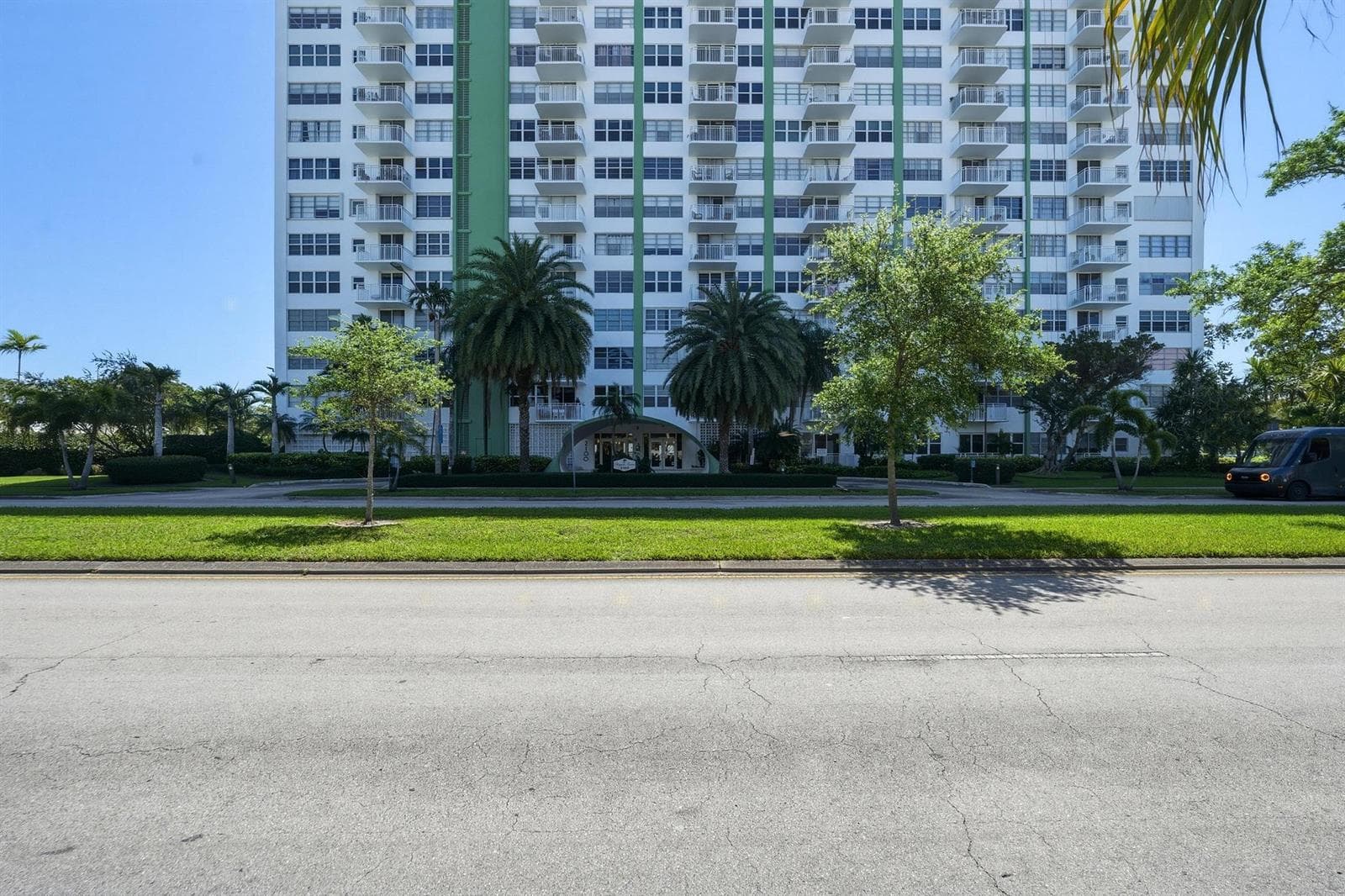 2100 Sans Souci Boulevard # A1507, North Miami FL 33181 — 1