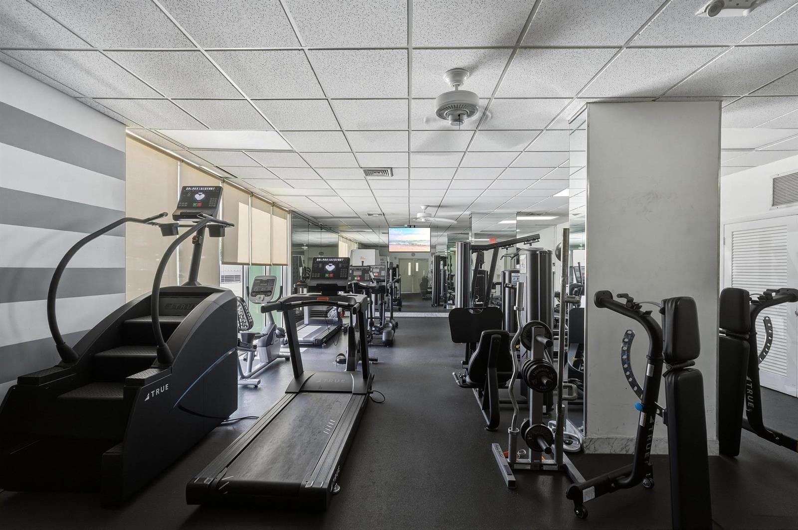 2100 Sans Souci Boulevard # A1507, North Miami FL 33181 — 18