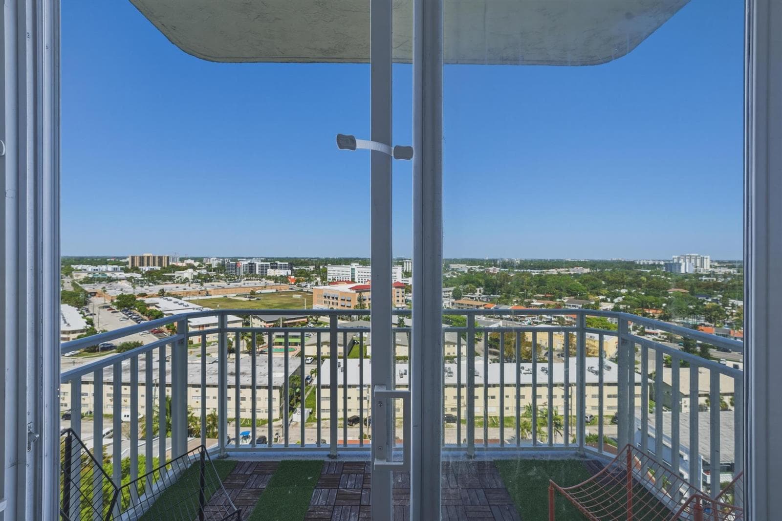 2100 Sans Souci Boulevard # A1507, North Miami FL 33181 — 4