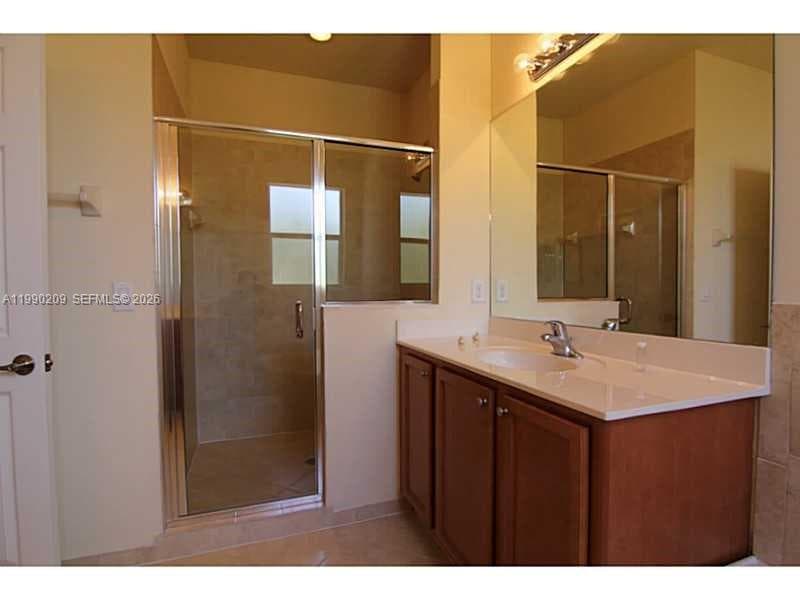 11277 NW 44th Ter, Doral FL 33178 — 23