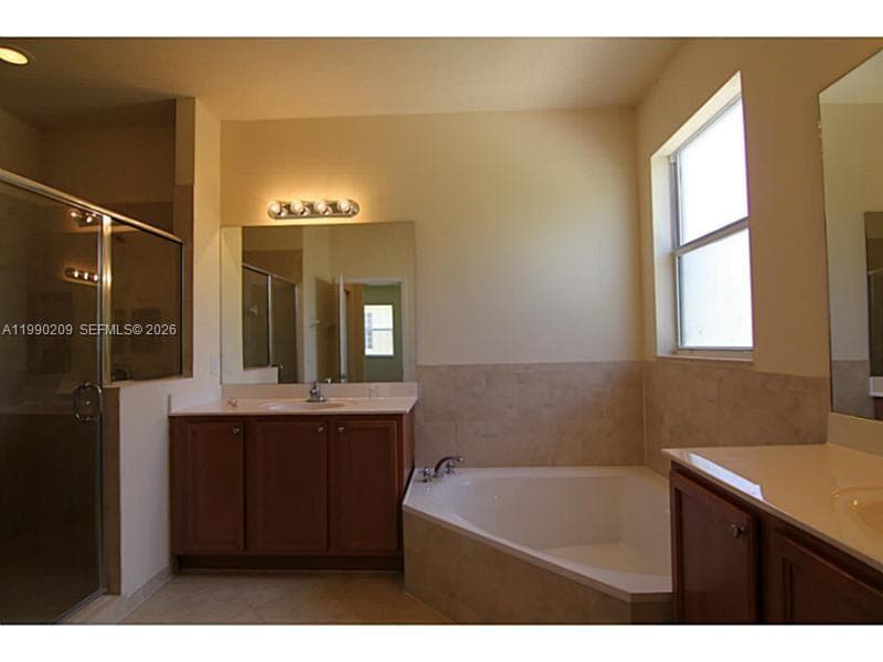 11277 NW 44th Ter, Doral FL 33178 — 24