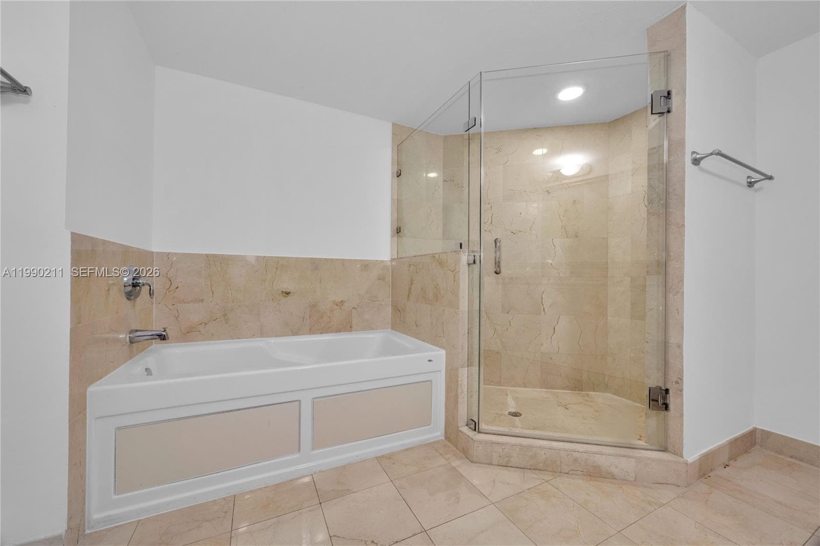 1800 N Bayshore Dr # 1901, Miami FL 33132 — 15