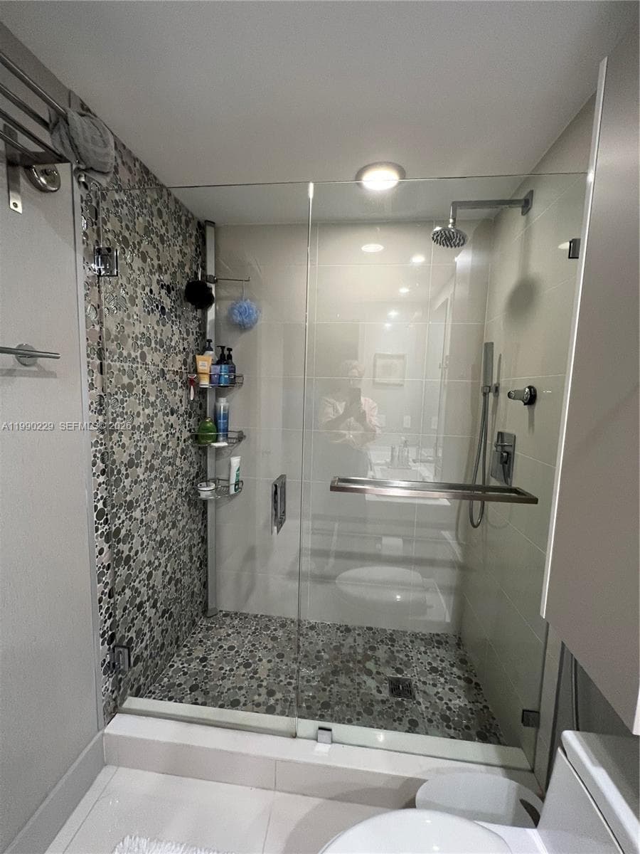 45 SW 9th St # 1401, Miami FL 33130 — 13