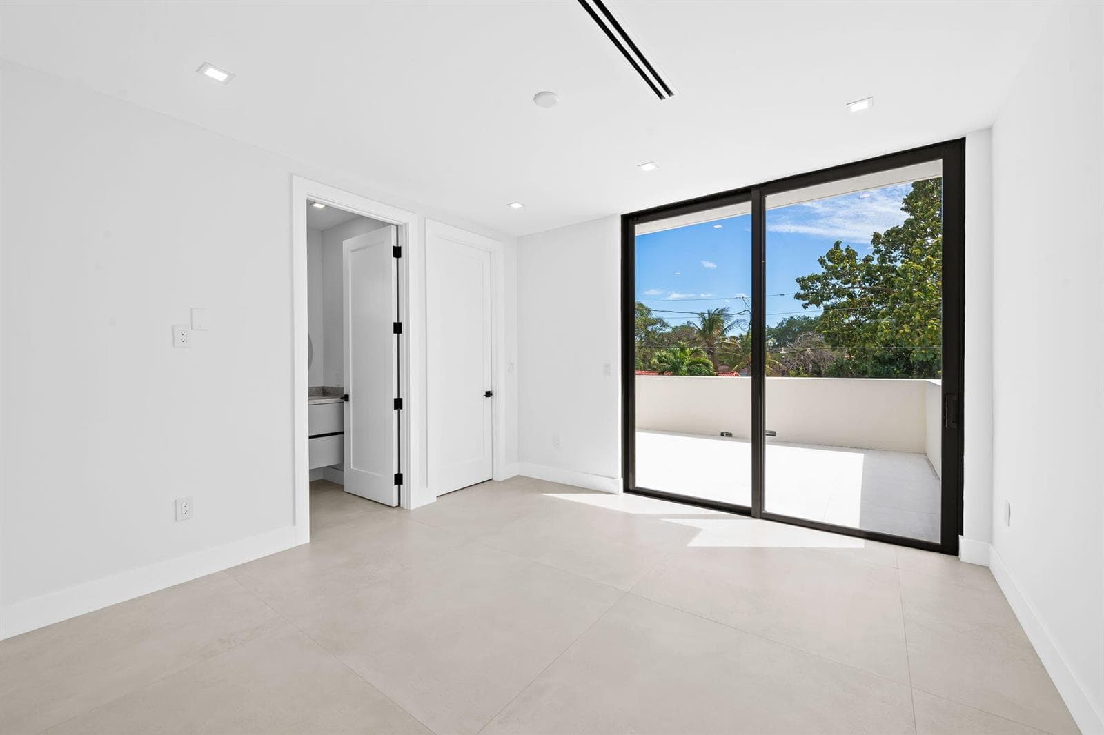 2324 SW 26th Street, Miami FL 33133 — 27