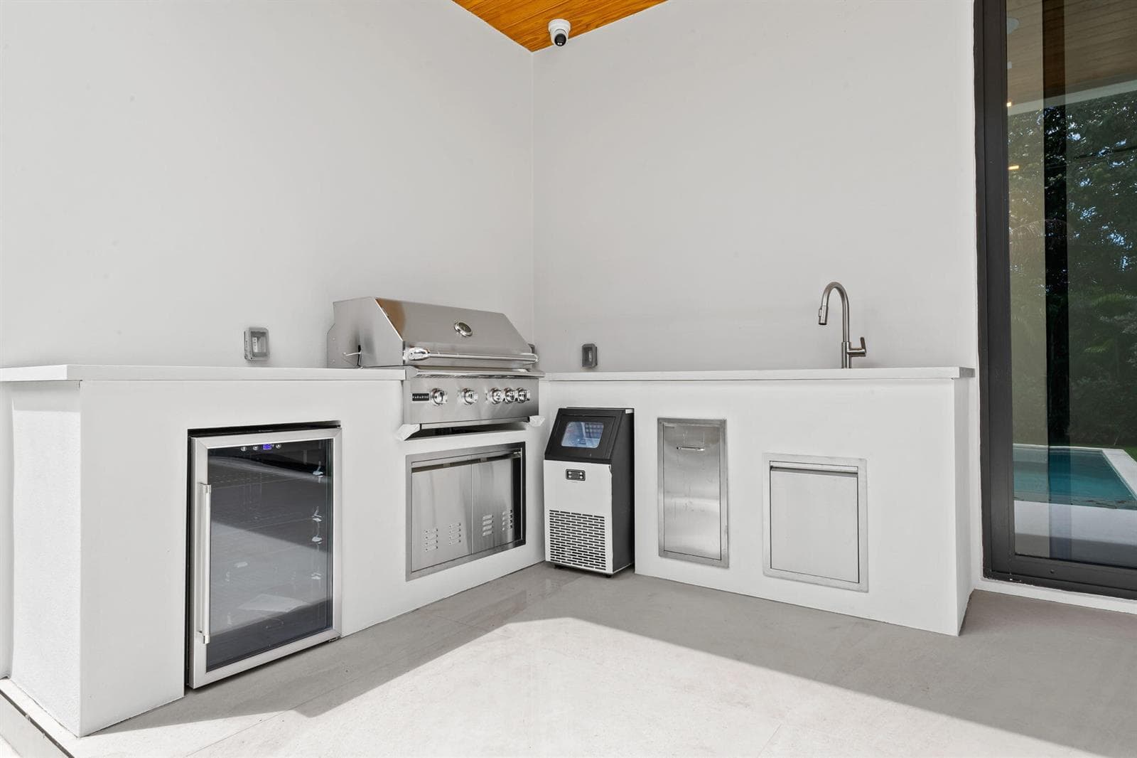 2324 SW 26th Street, Miami FL 33133 — 37