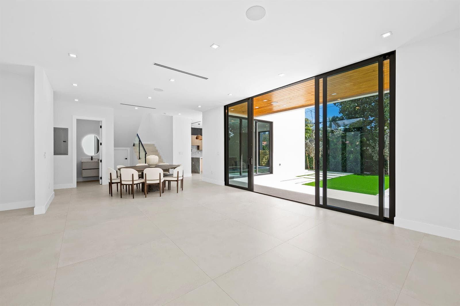 2324 SW 26th Street, Miami FL 33133 — 15