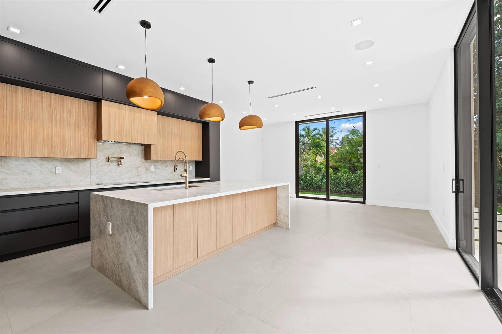 2324 SW 26th Street, Miami FL 33133 — 7