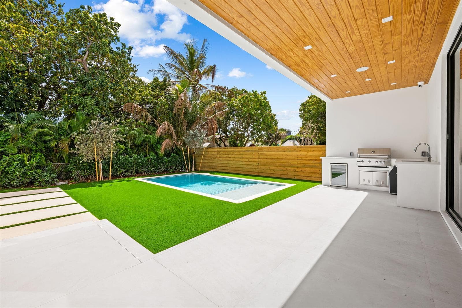 2324 SW 26th Street, Miami FL 33133 — 38